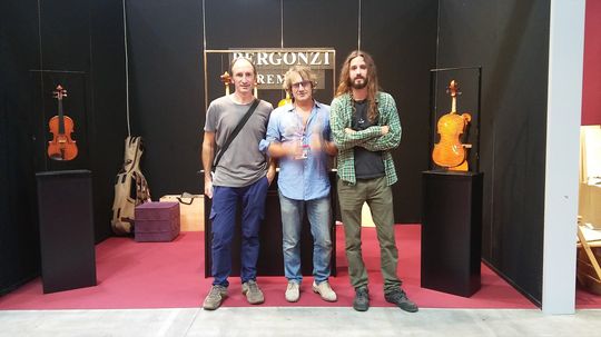 Luis Artola, Ricardo Bergonzi y Pedro Soldevilla (alumno BELE)